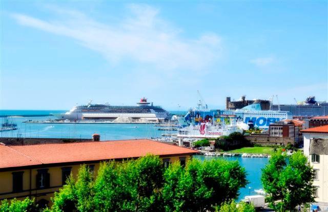 Hotel Boston Livorno Zewnętrze zdjęcie