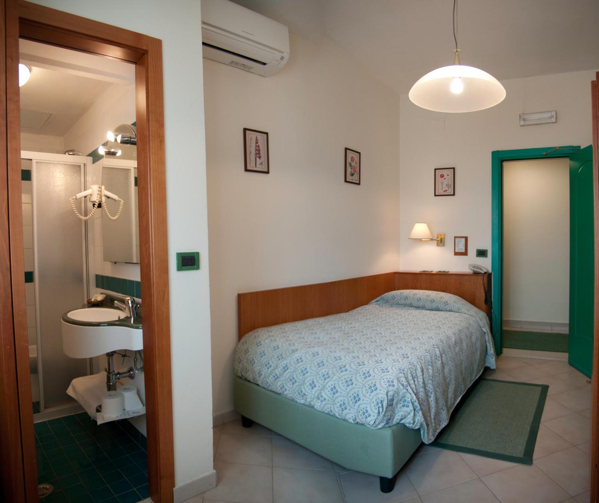 Hotel Boston Livorno Zewnętrze zdjęcie