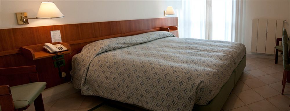 Hotel Boston Livorno Zewnętrze zdjęcie