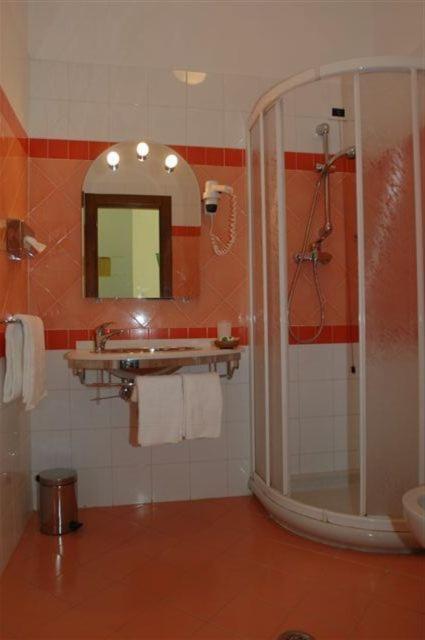 Hotel Boston Livorno Zewnętrze zdjęcie